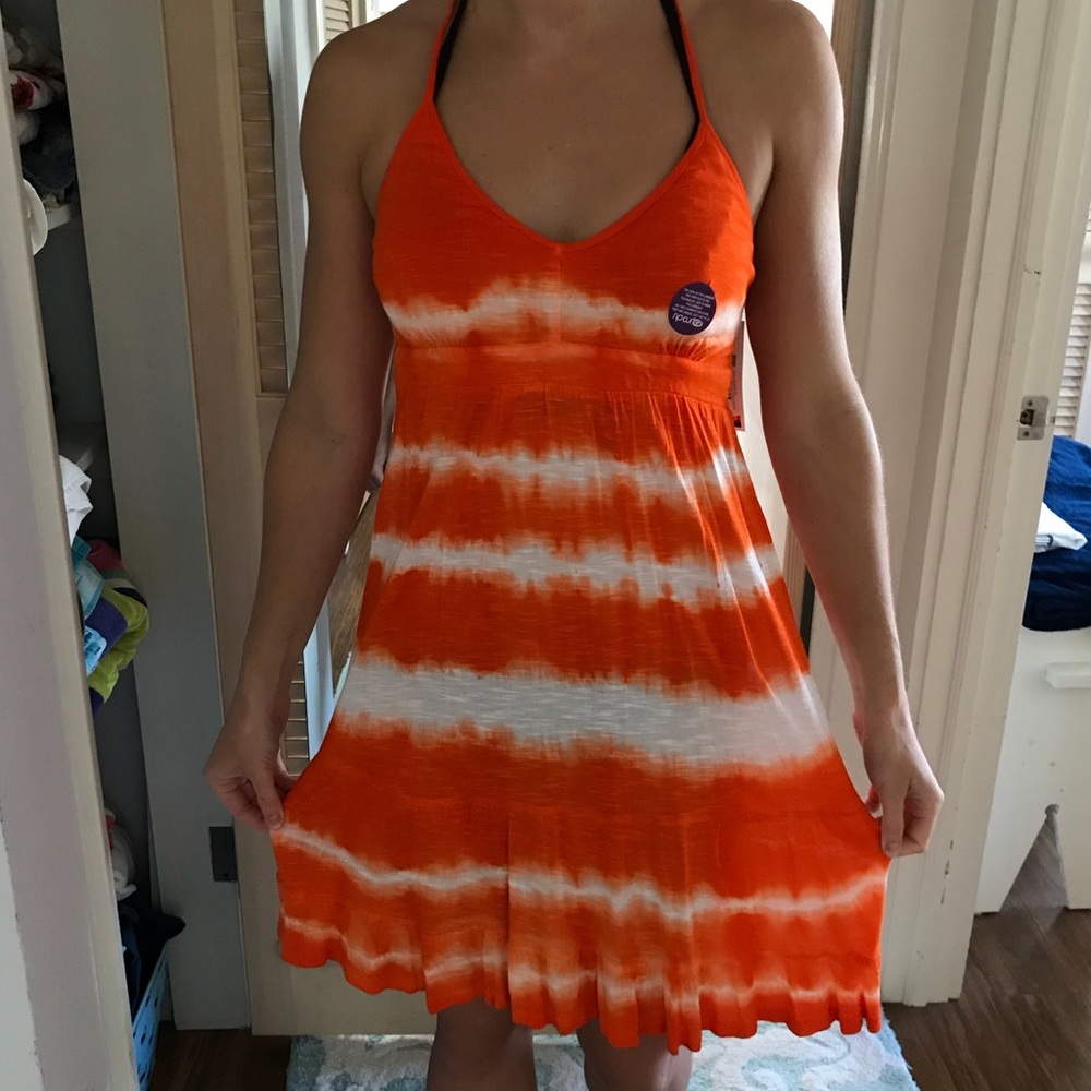 BRAND BEW WITH TAGS ripcurl beach coverup